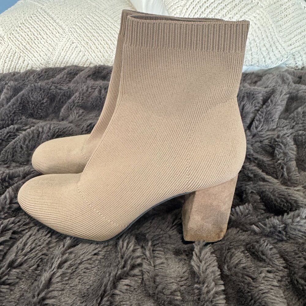 MIA Erika Sock Bootie Size 7.5 | Dark Sand Knit | Ankle Boot | Chic